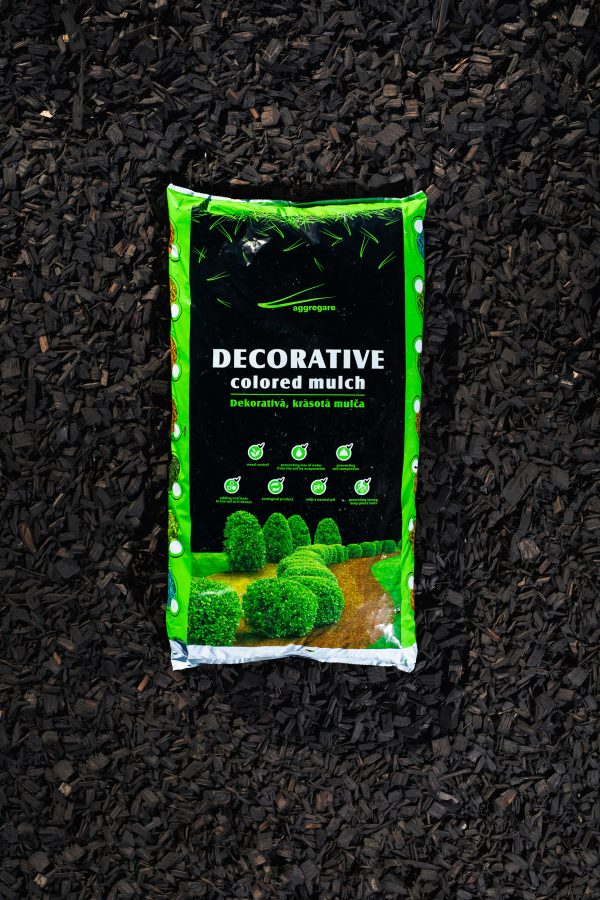 Colored wood chip mulch (20-40mm) – Black