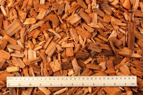 Farbiger Hackschnitzelmulch (20–40 mm) – Gold